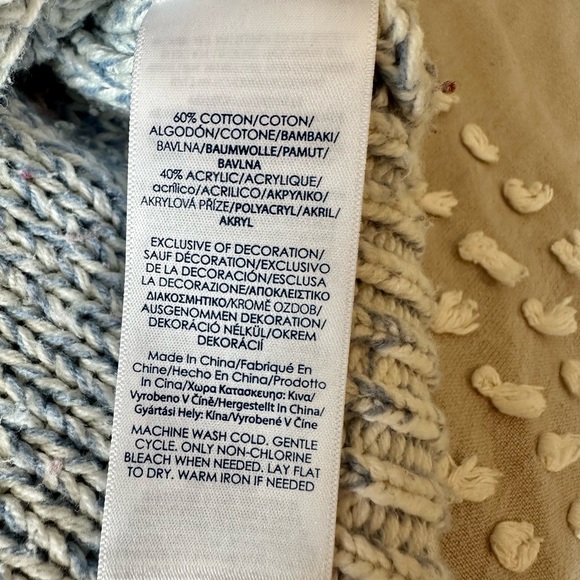 Light Blue Chaps Turtle Neck Sweater Small - Picture 7 of 7